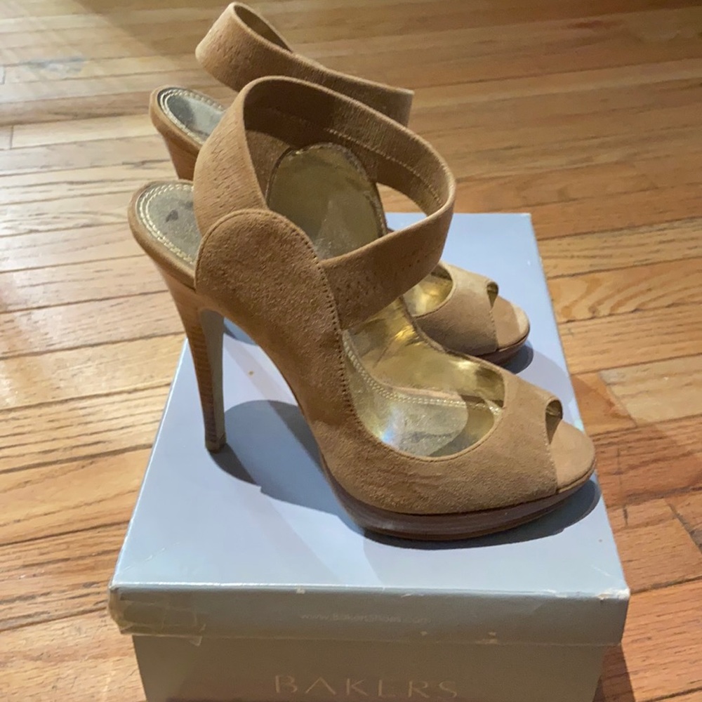 Bakers Debbi Suede Platform Pumps